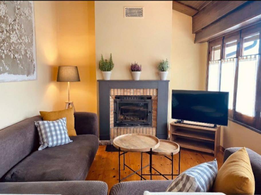 Apartment La De Llivia, Cerdanya, Puigcerda. *