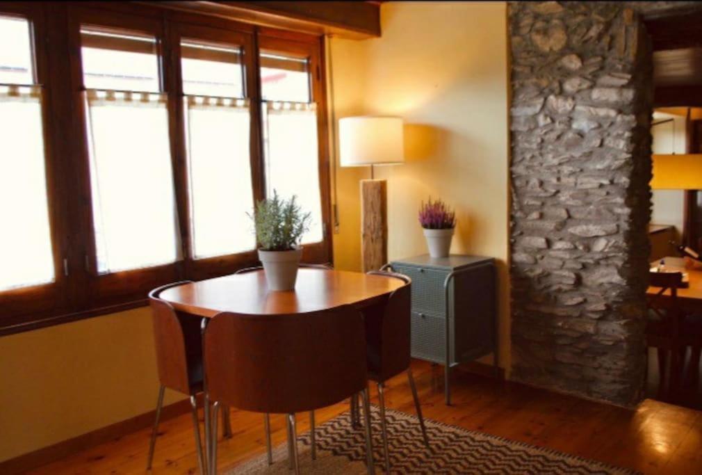 La De Llivia, Cerdanya, Puigcerda. Apartment